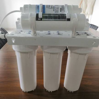 家庭用キッチン 5 段階 UF 超濾過水浄機 顧客の要求範囲内